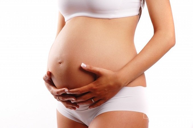 Причиной повышения уровня гормона у женщин может быть беременность