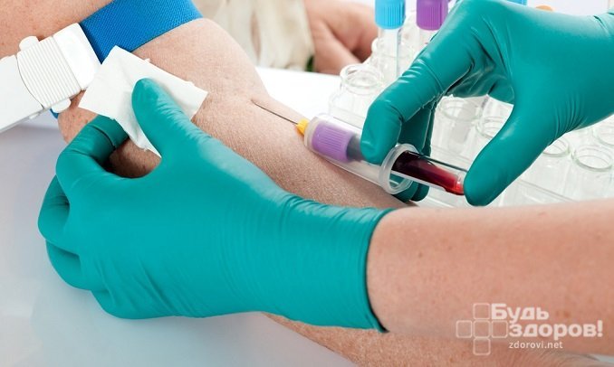 Анализ крови из вены используется для диагностики и контроля лечения