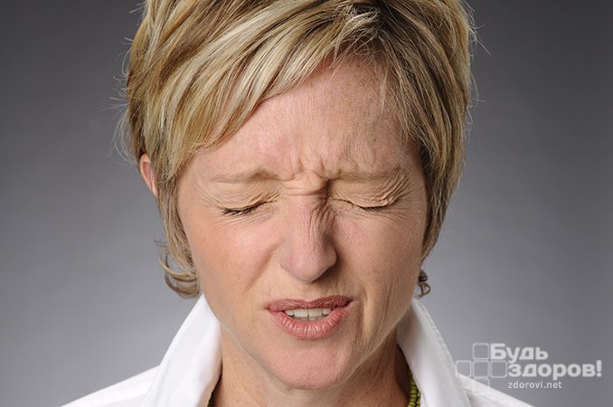 К симптомам синдрома сухого глаза относят жжение в глазах